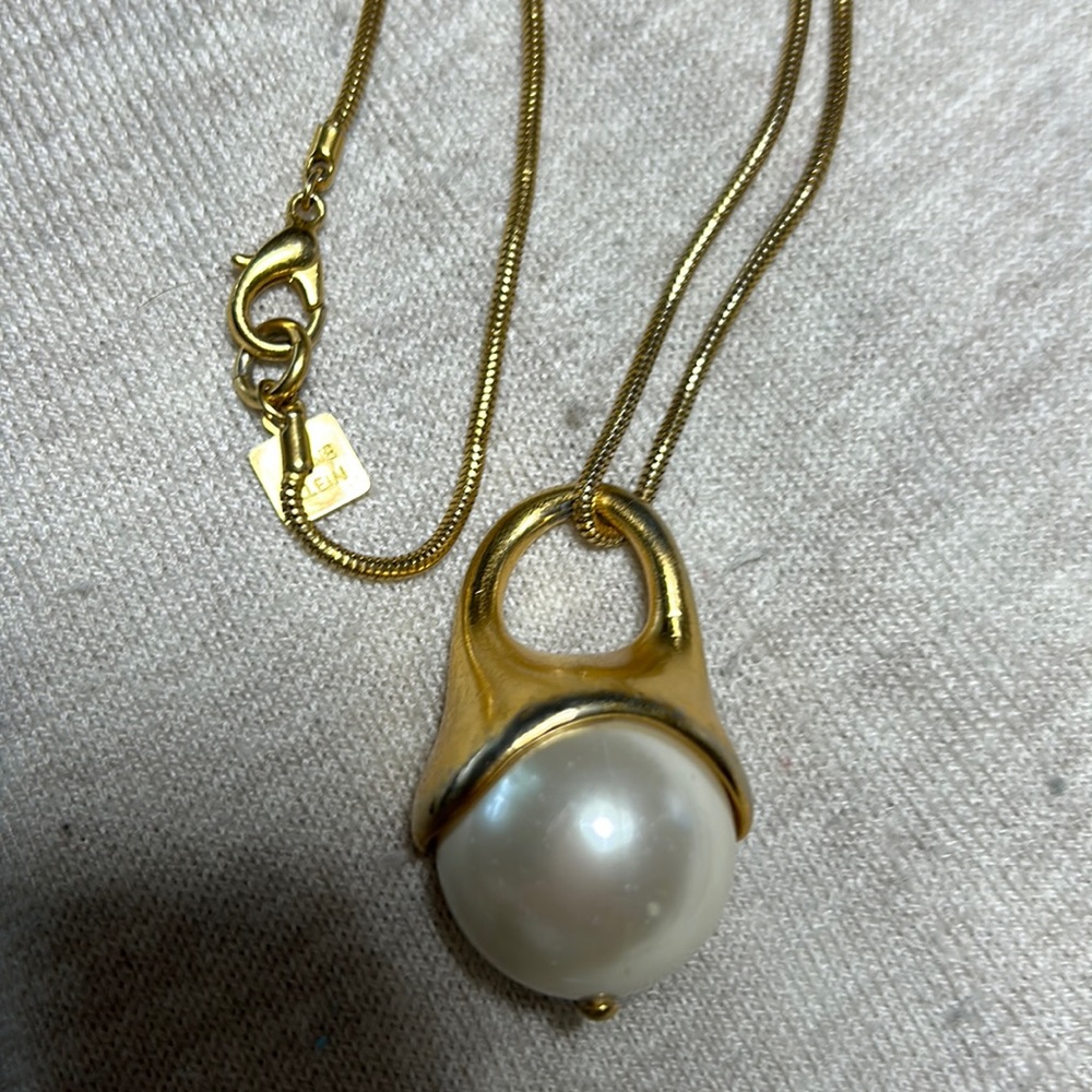 Anne Klein Pearl necklace